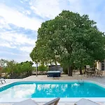 Villa Agape - Heated Pool Rastevic