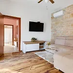 Agape - Heated Pool Villa Rastevic