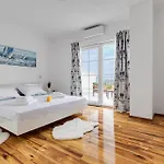 别墅 Luxury Agape - Heated Pool, Jacuzzi & Peaceful Retreat Near Zadar *