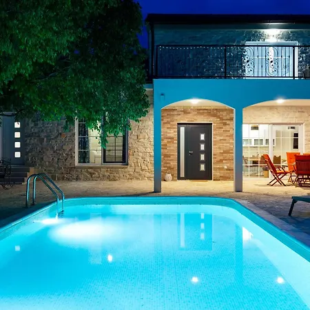 Luxury Agape - Heated Pool, Jacuzzi & Peaceful Retreat Near Zadar Villa Rastevic