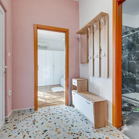 Villa Luxury Agape - Heated Pool, Jacuzzi & Peaceful Retreat Near Zadar