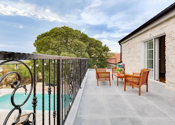 Agape - Heated Pool Villa