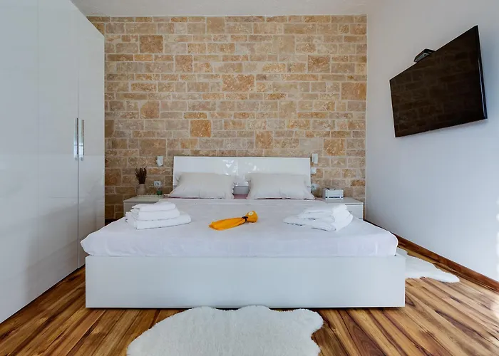 Villa Agape - Heated Pool Rastevic