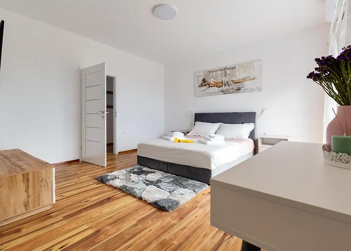 Villa Agape - Heated Pool Rastevic