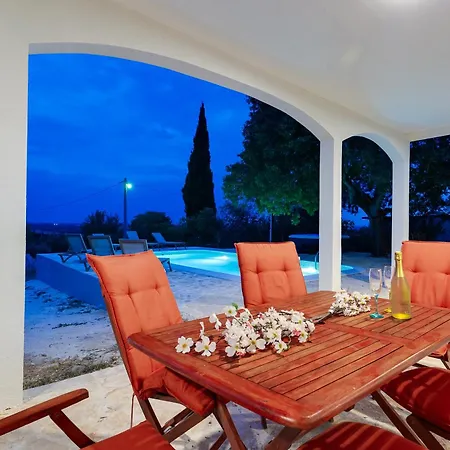 Vila Luxury Agape - Heated Pool, Jacuzzi & Peaceful Retreat Near Zadar