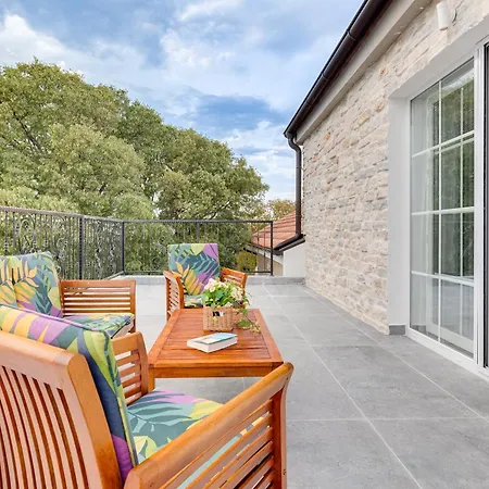 Luxury Agape - Heated Pool, Jacuzzi & Peaceful Retreat Near Zadar Rastevic