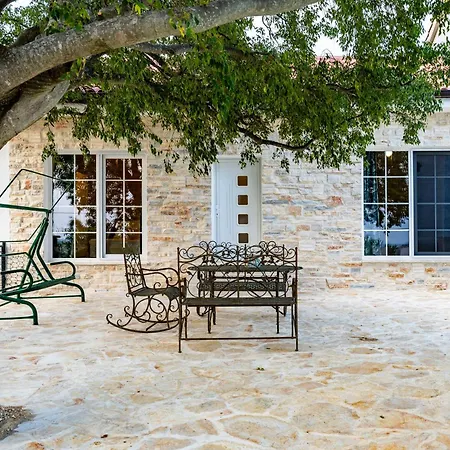 Luxury Agape - Heated Pool, Jacuzzi & Peaceful Retreat Near Zadar * Rastevic