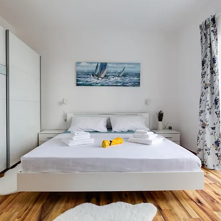 Agape - Heated Pool Villa Rastevic