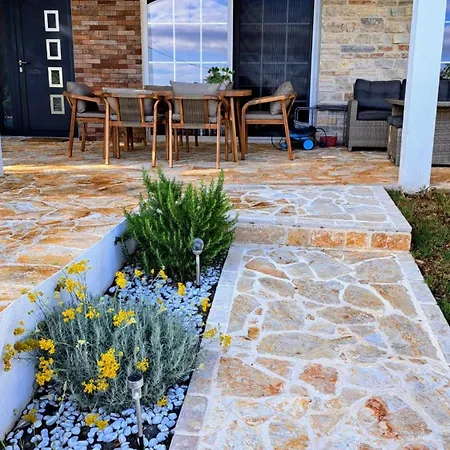 Villa Luxury Agape - Heated Pool, Jacuzzi & Peaceful Retreat Near Zadar