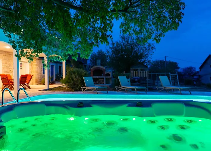 Agape - Heated Pool Βίλα Rastevic