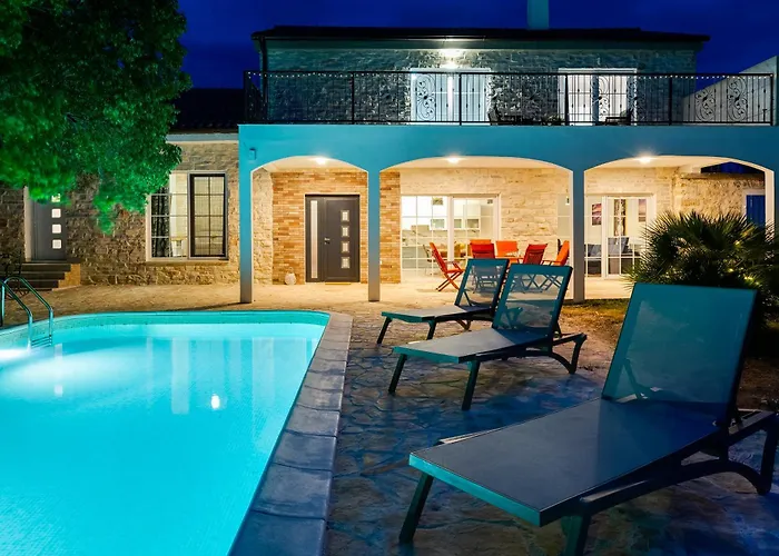 Villa Agape - Heated Pool *